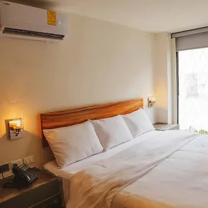 4* Hotel Urban
